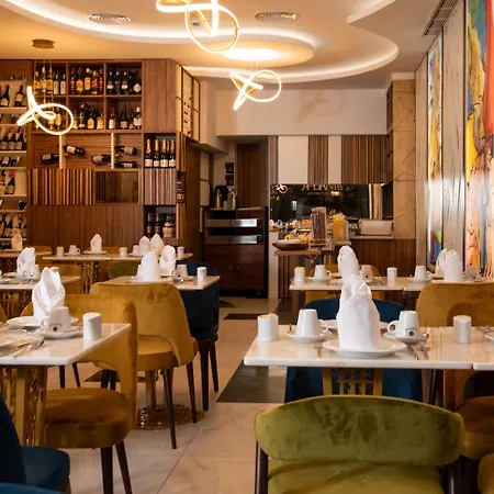 Be Poet Baixa Hotel 3*