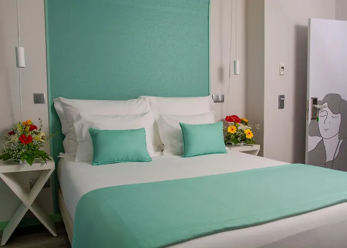 Be Poet Baixa Lisbon