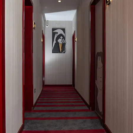Be Poet Baixa Hotel 3*
